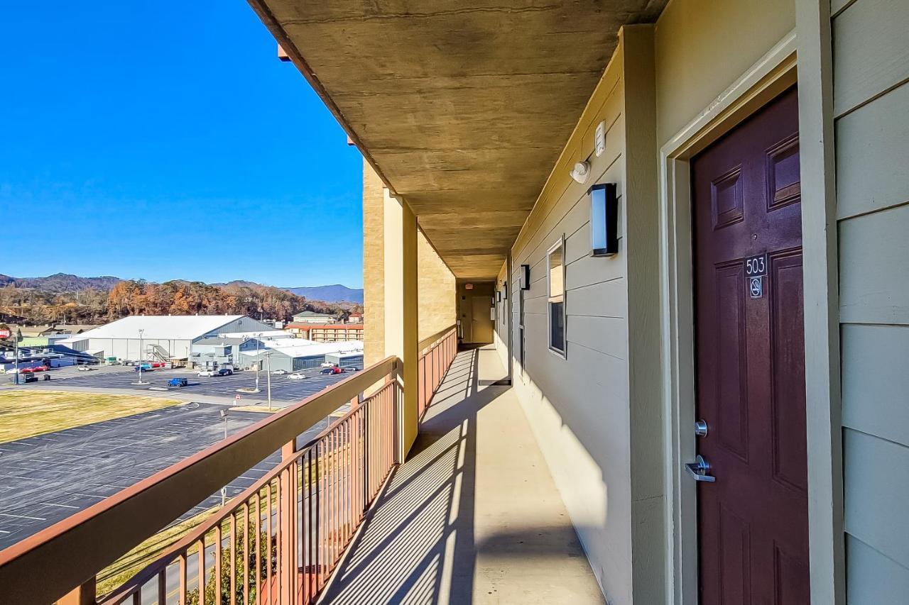 Cedar Lodge Pigeon Forge Exterior photo